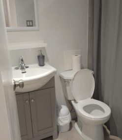 56/Rue Guilbault O, Montréal, QC H2X 1S1 Canada